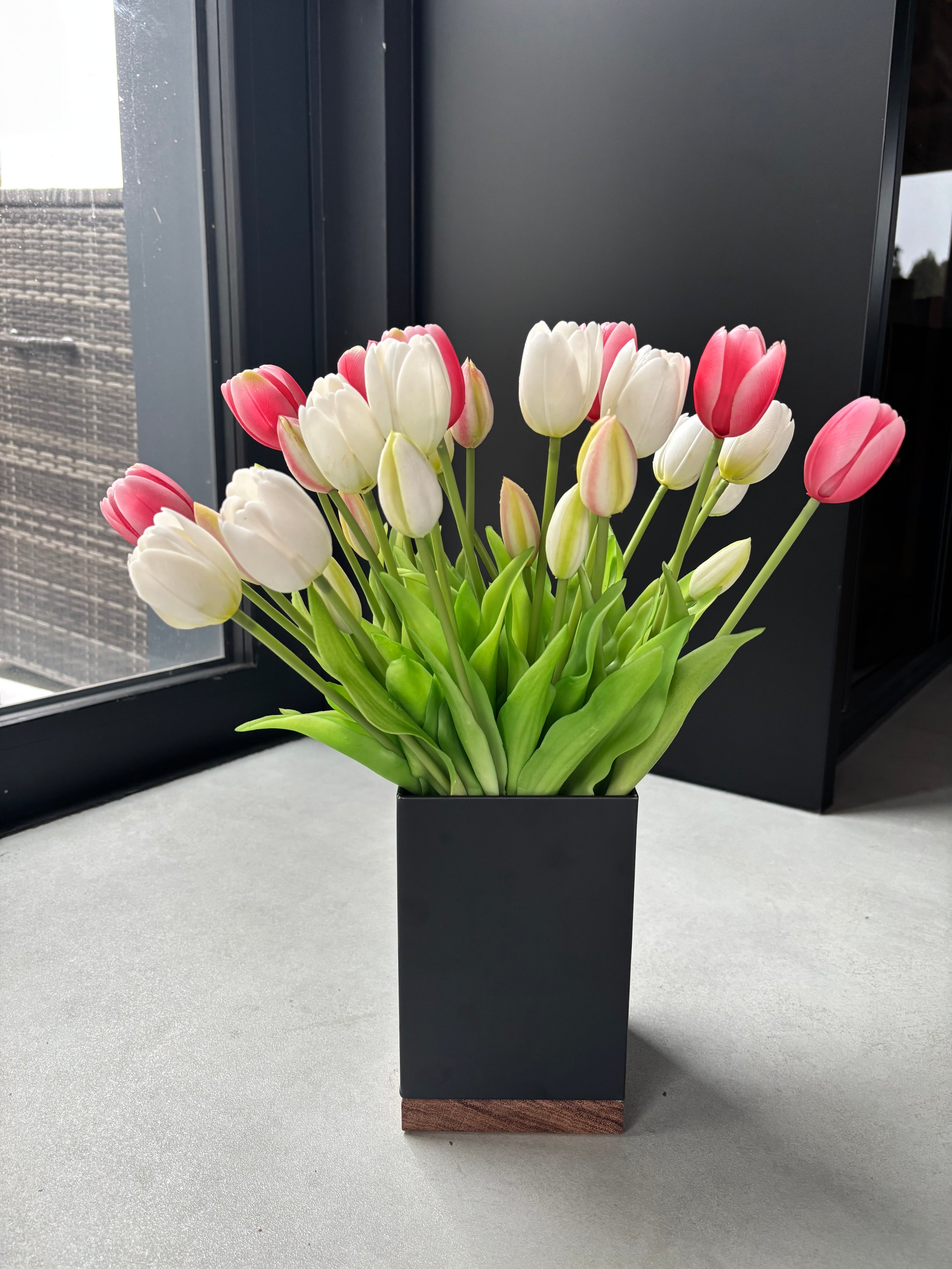 Tulip Luxe – Ultimate Black Matte Set